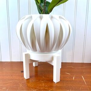 Halden Planter Pot, Indoor Planter w/ Drainage Hole and Drip Tray